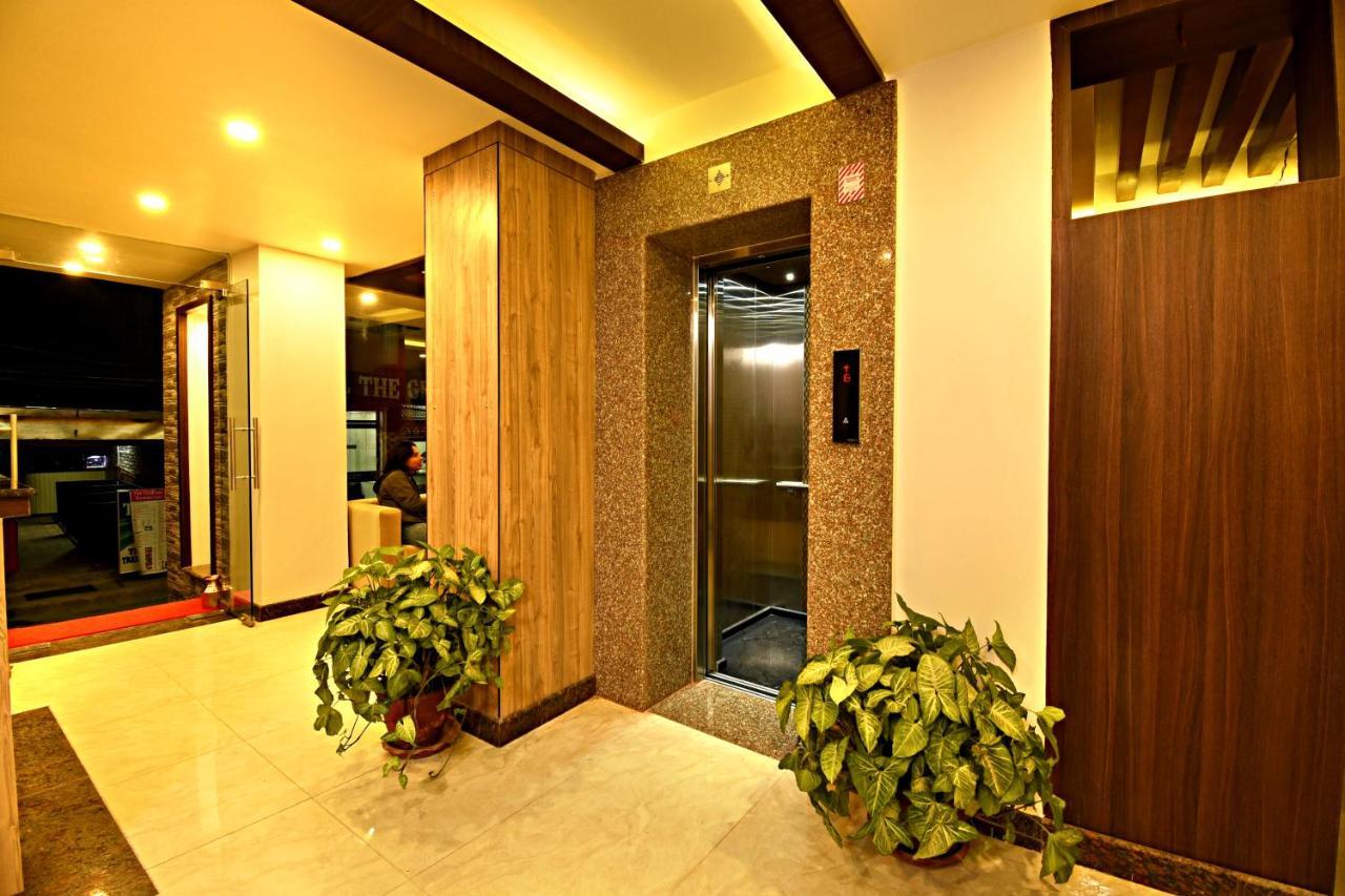 The Milestone Hotel Katmandú Exterior foto